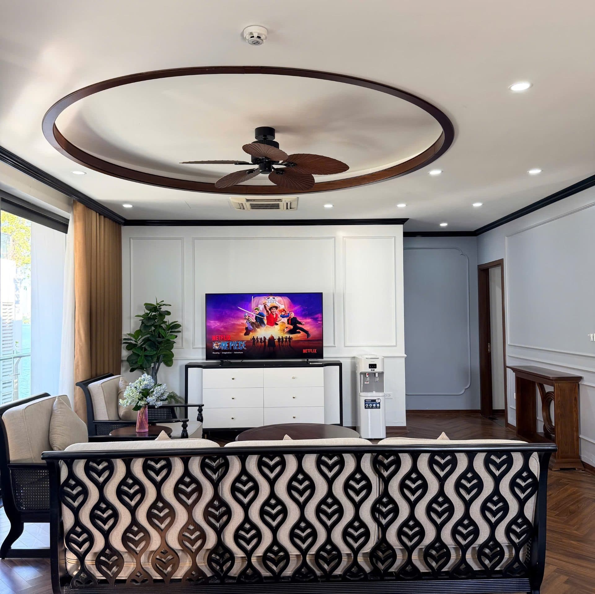 Expansive 3-Bed Apartment in Tây Hồ · ĐẶNG THAI MAI (Unit 301) 3