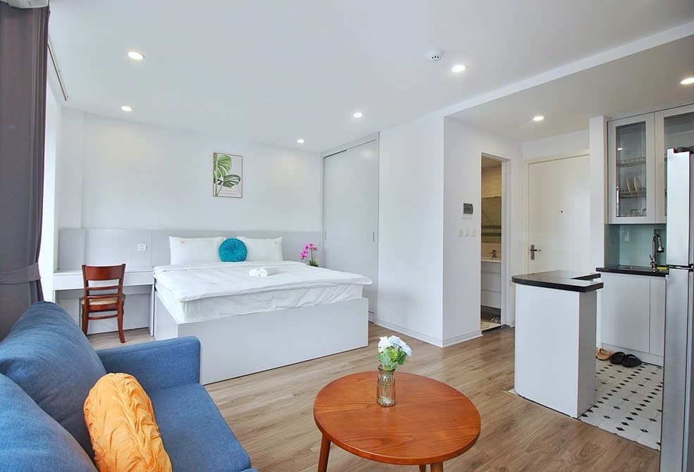 Bright studio apartment at To Ngoc Van 3