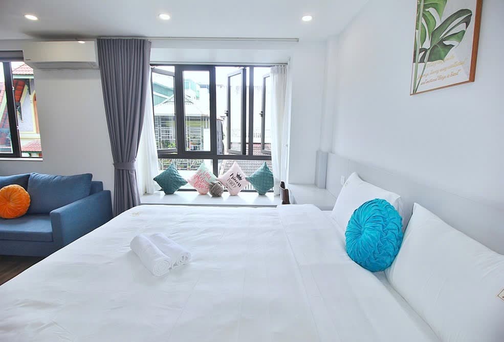 Bright studio apartment at To Ngoc Van 2