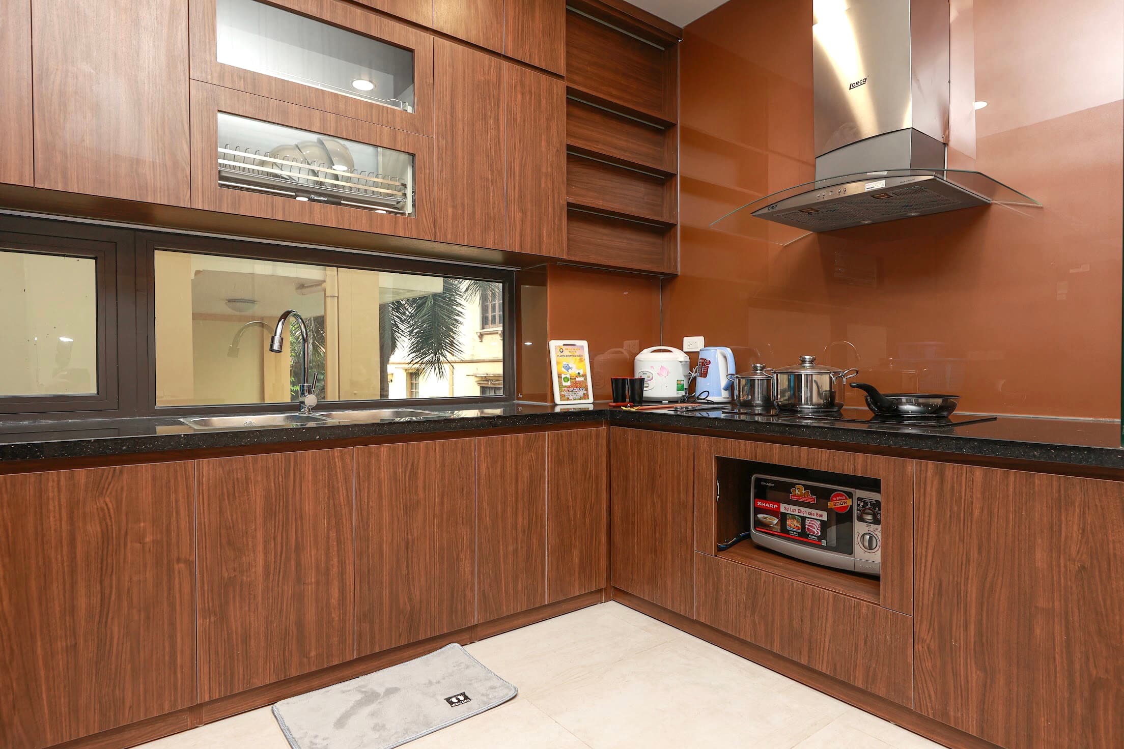 Bright and spacious 2 bedroom apartment at Tay Ho street 2
