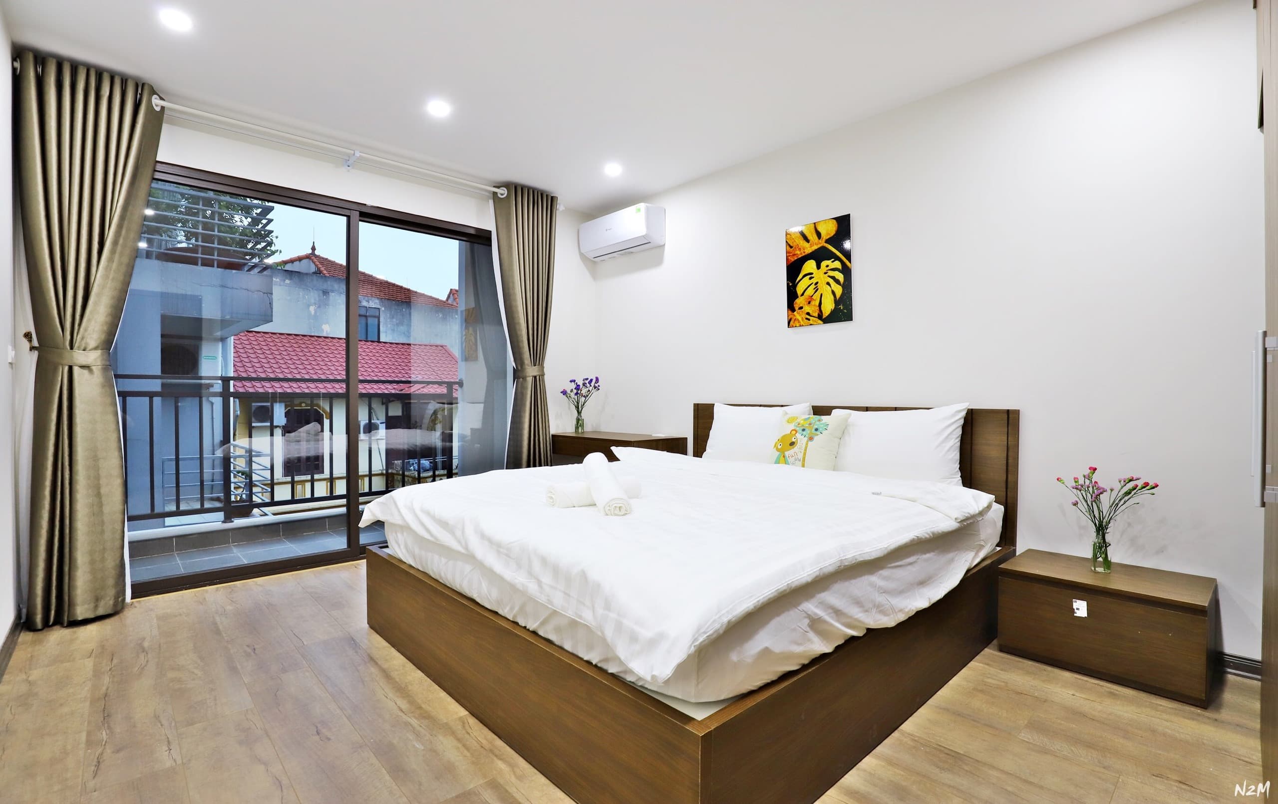 Spacious 1 bedroom apartment at Au Co street 2