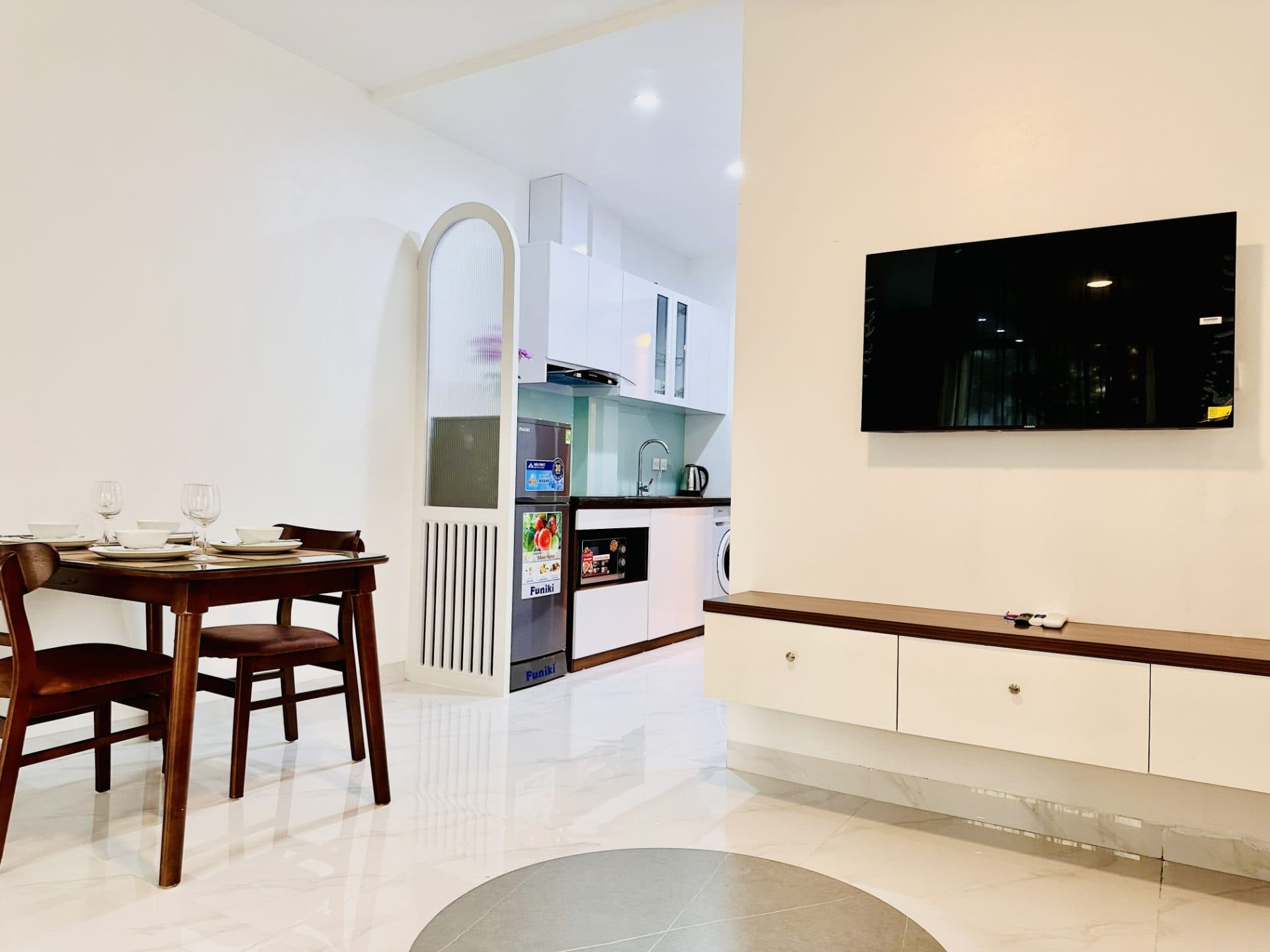Gorgeous Studio in Dang Thai Mai 3