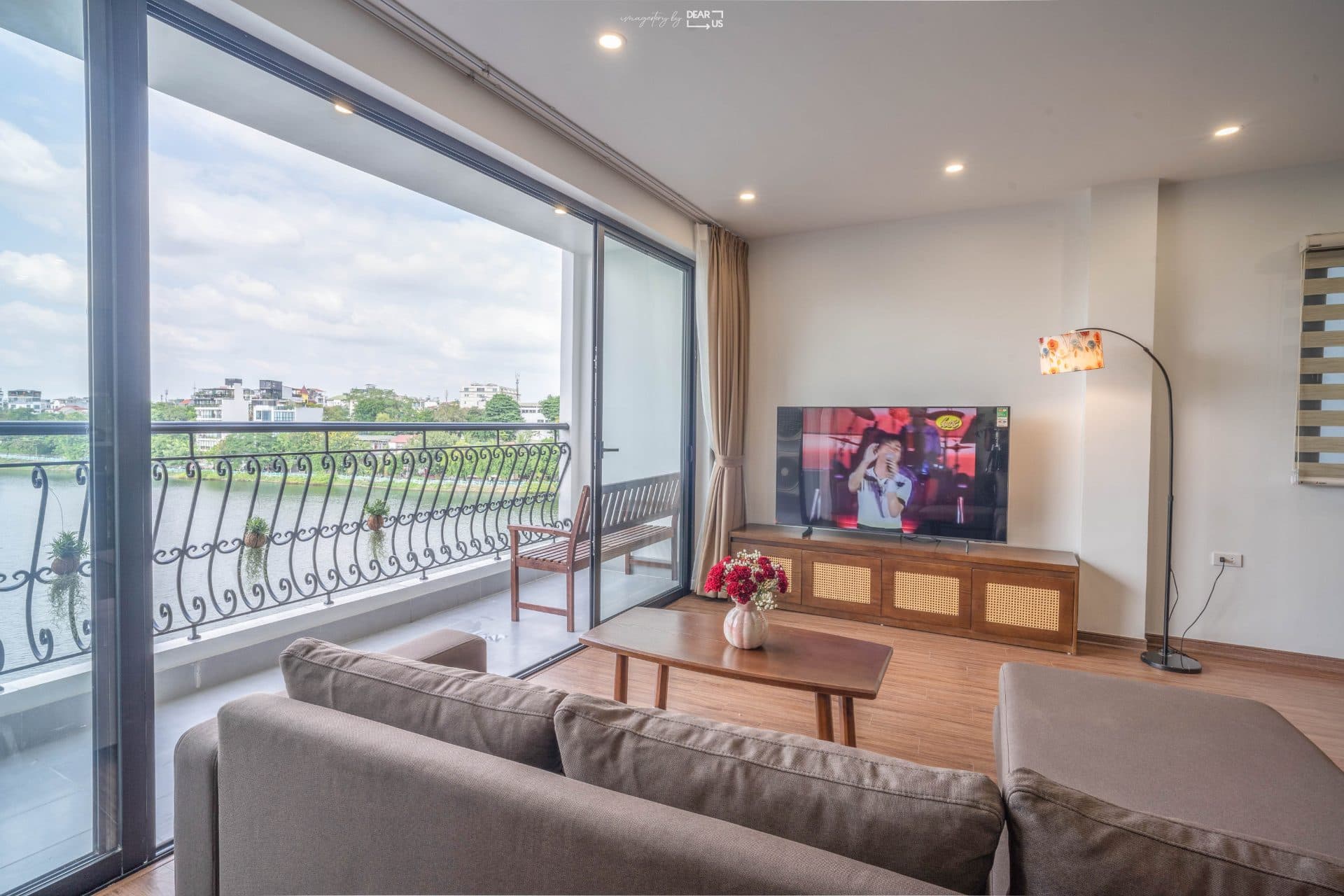 Spacious 2 Bedroom on Vu Mien