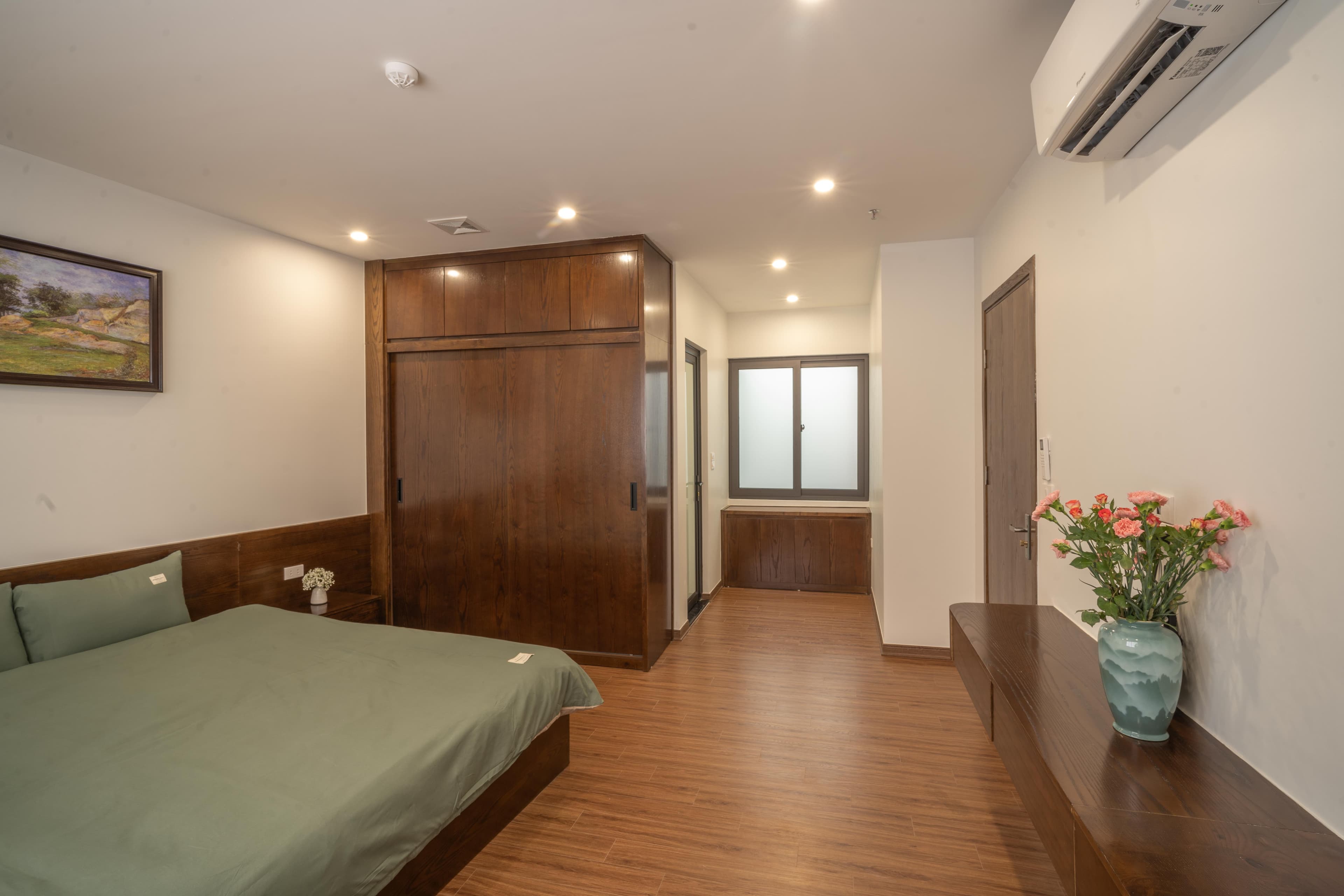 Stylish 2 Bedroom on Vu Mien 3