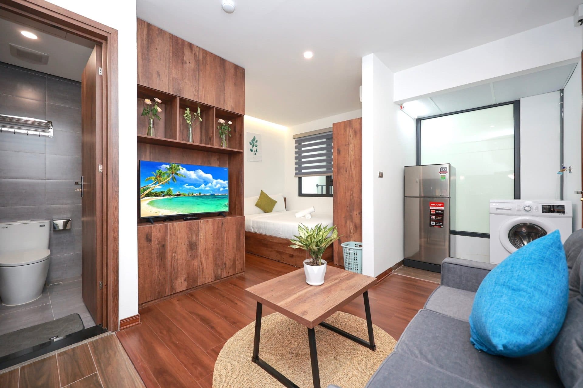 Cozy studio apartment on Yen Phu street