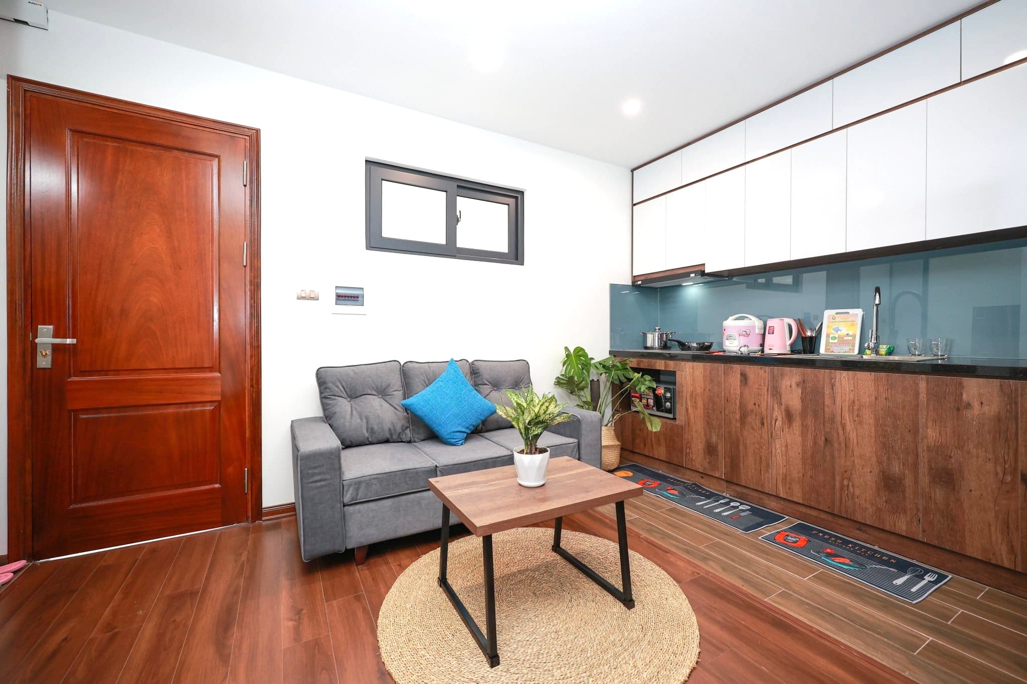 Cozy studio apartment on Yen Phu street 3