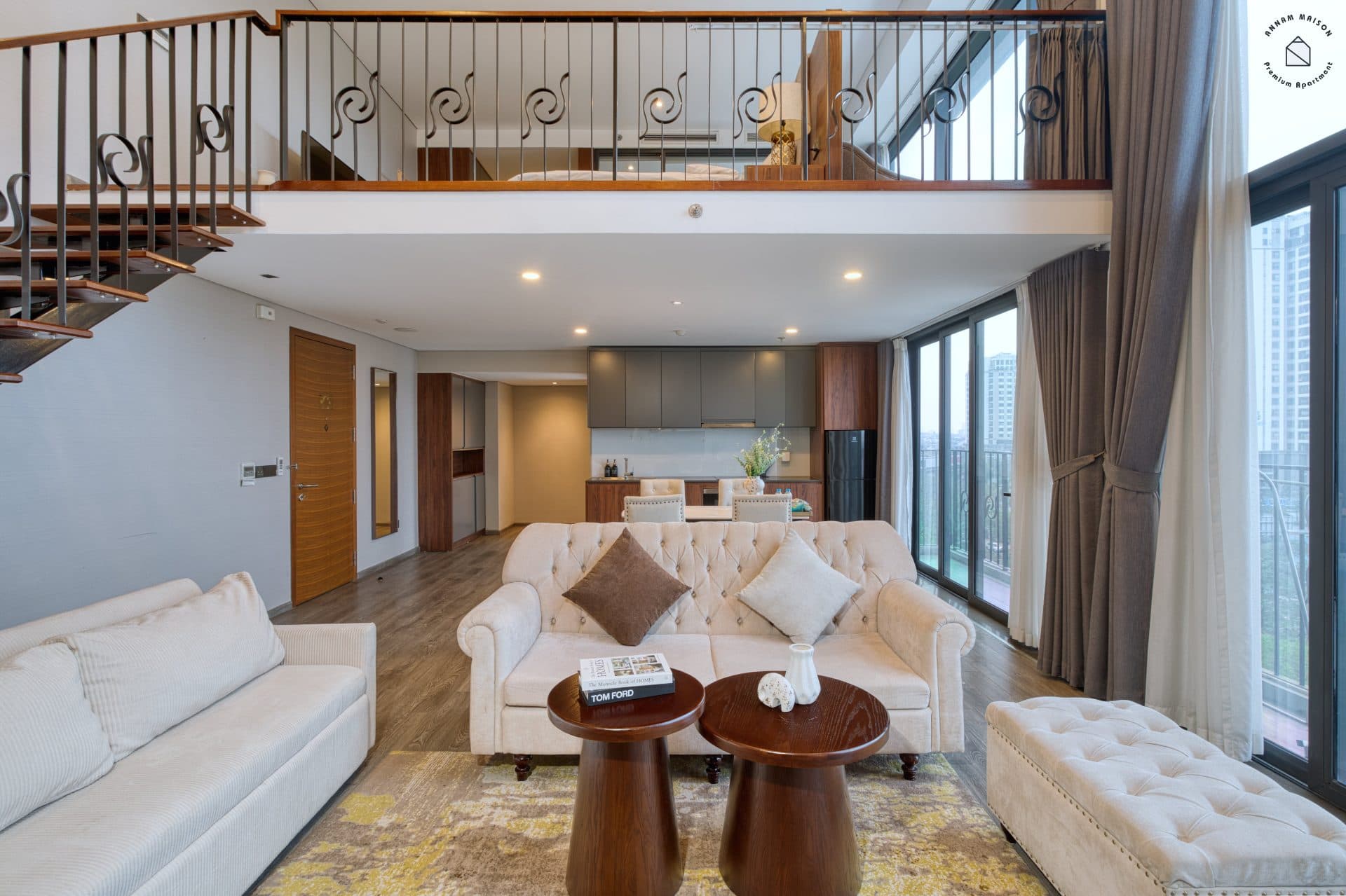 Spacious and modern 1 bedroom apartment on Lac Long Quan street 3