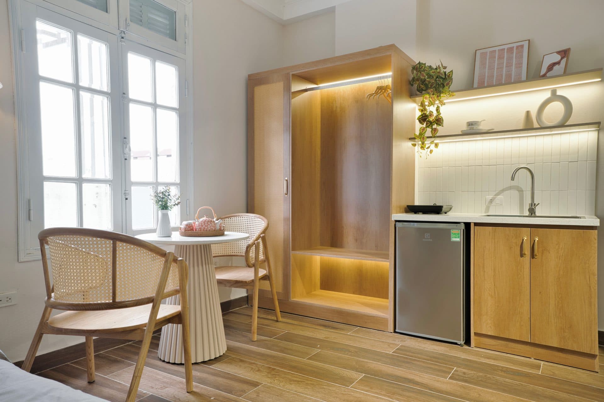 Modern studio apartment on Pham Hong Thai street
