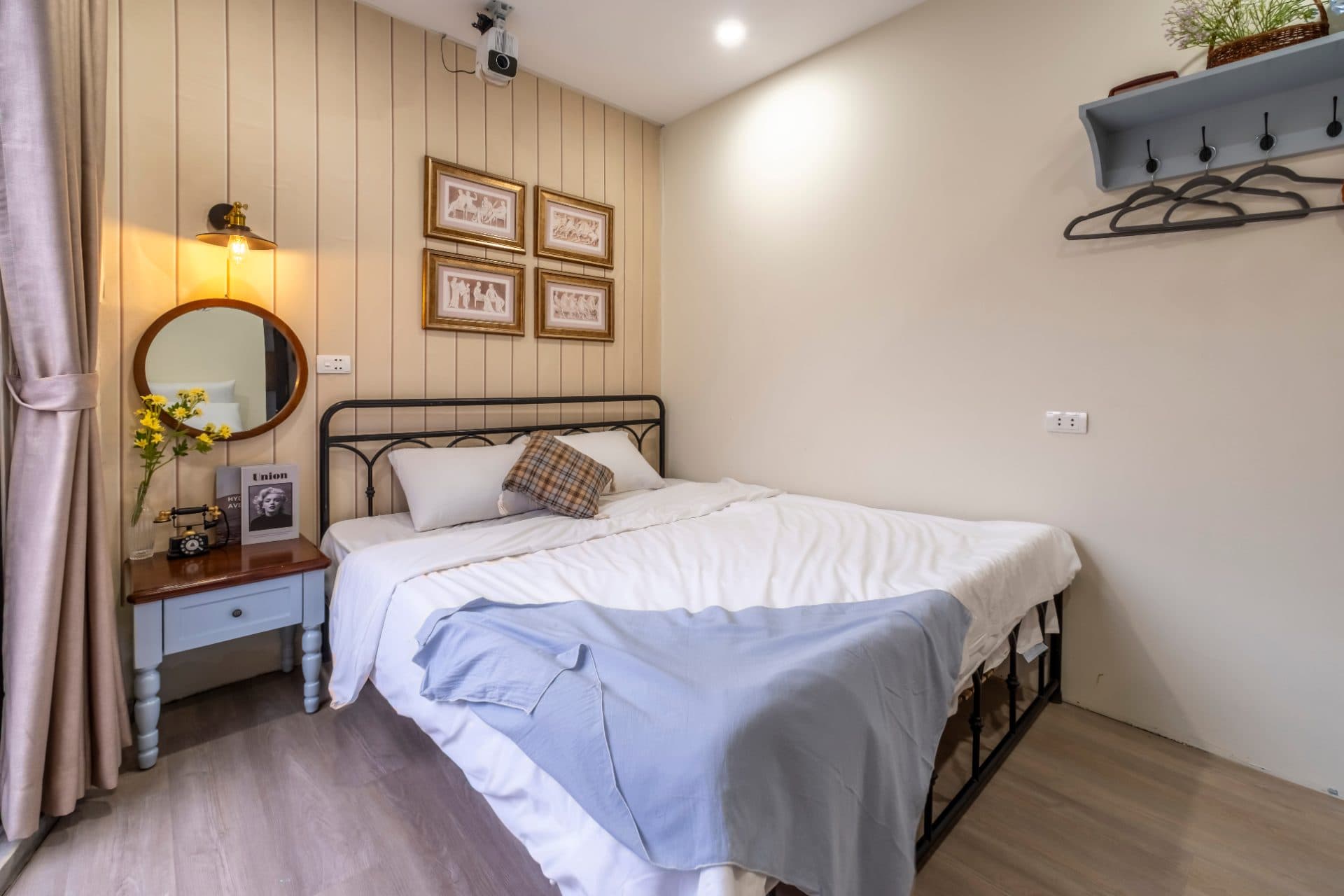 Pleasant studio on Hang Chao street 3