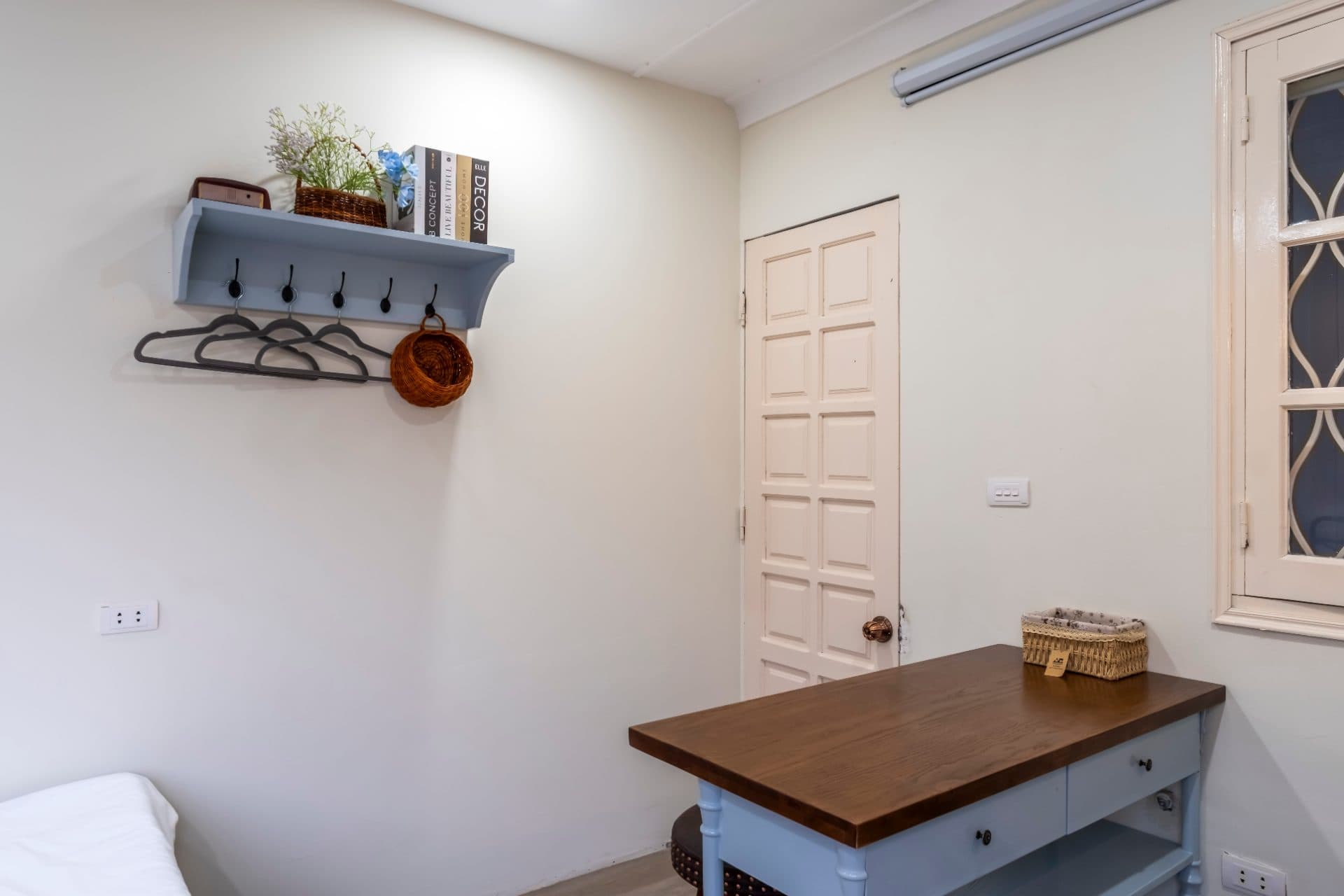Pleasant studio on Hang Chao street 2