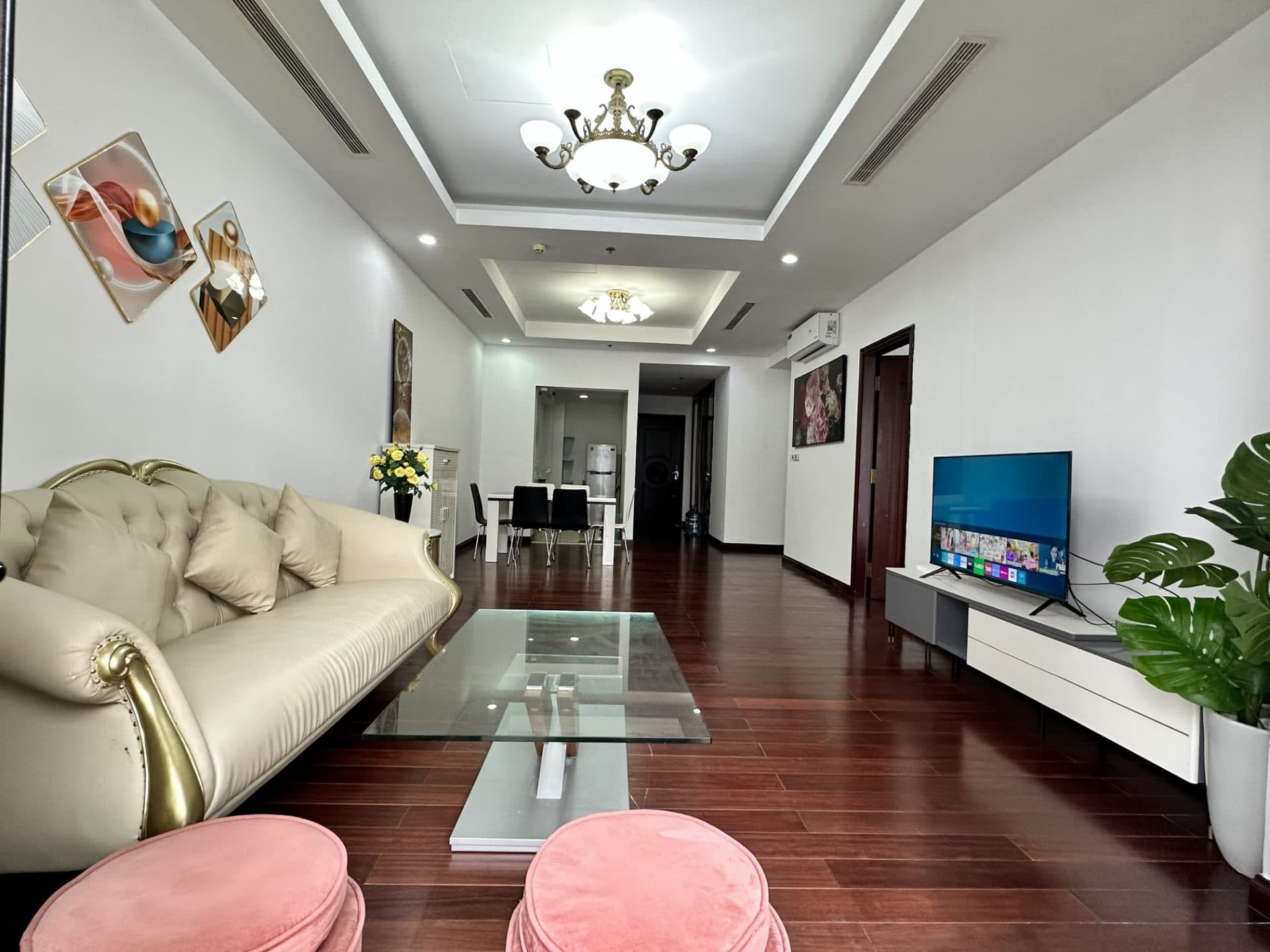 High-Rise 2 Bedrooms in Royal City