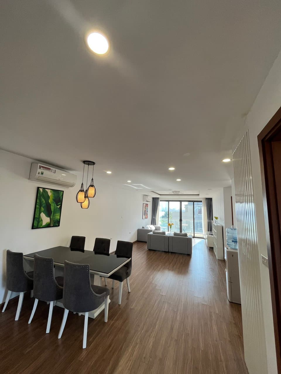 Lake view 3 bedroom apartment on Xuan Dieu street 3