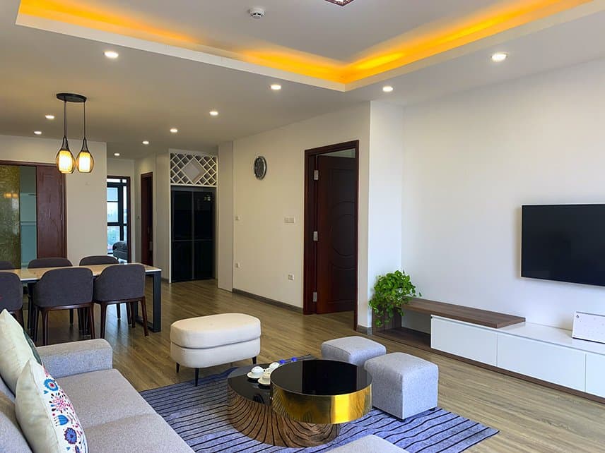 Top floor lake view apartment on Xuan Dieu street 3