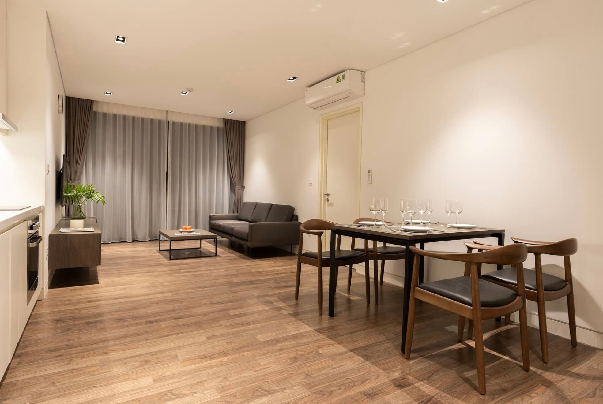 Spacious Contemporary 1-Bedroom Apartment in To Ngoc Van Street, Tay Ho, Hanoi