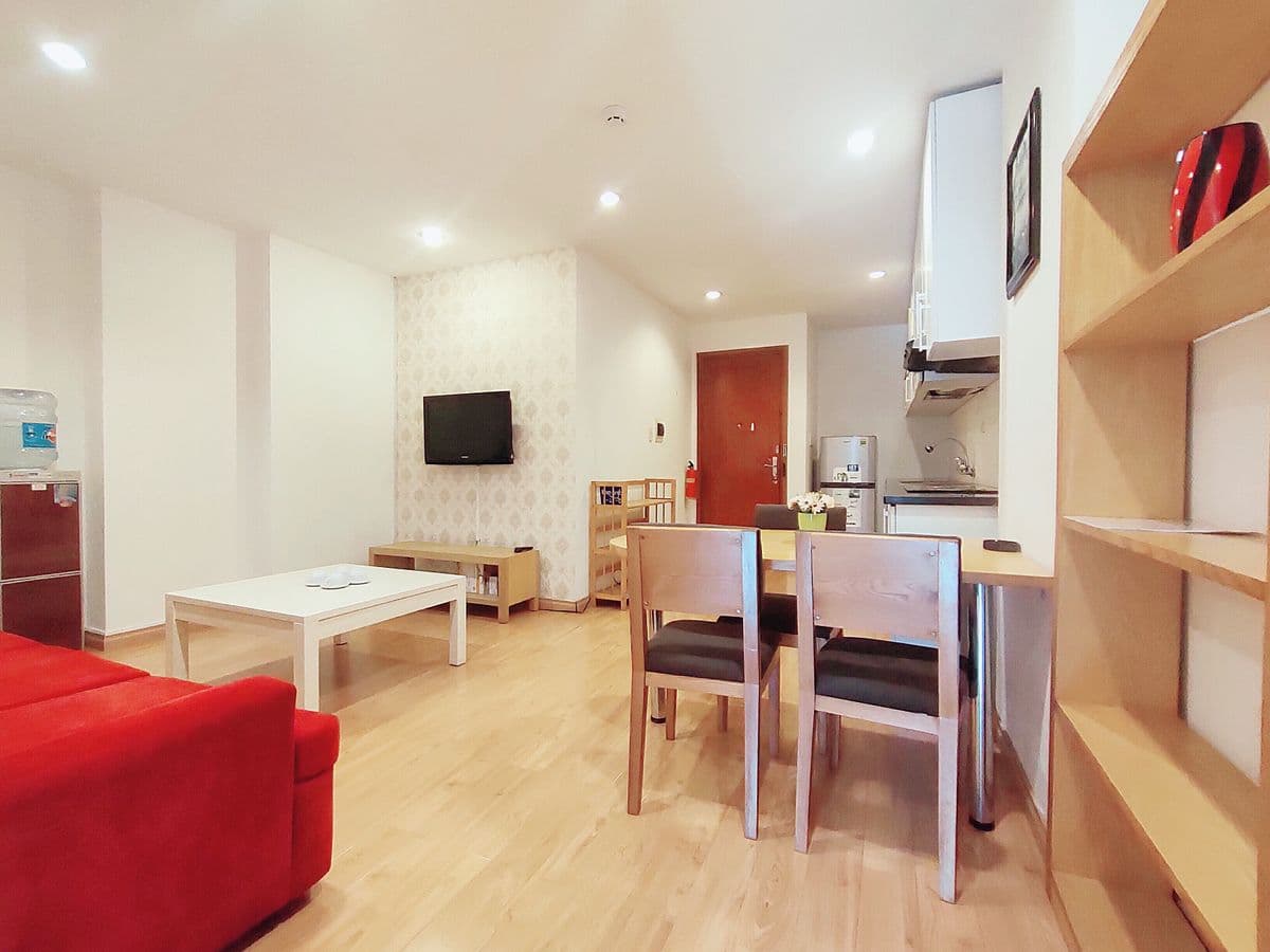 Pleasant 1 bedroom apartment on Mai Hac De street 2
