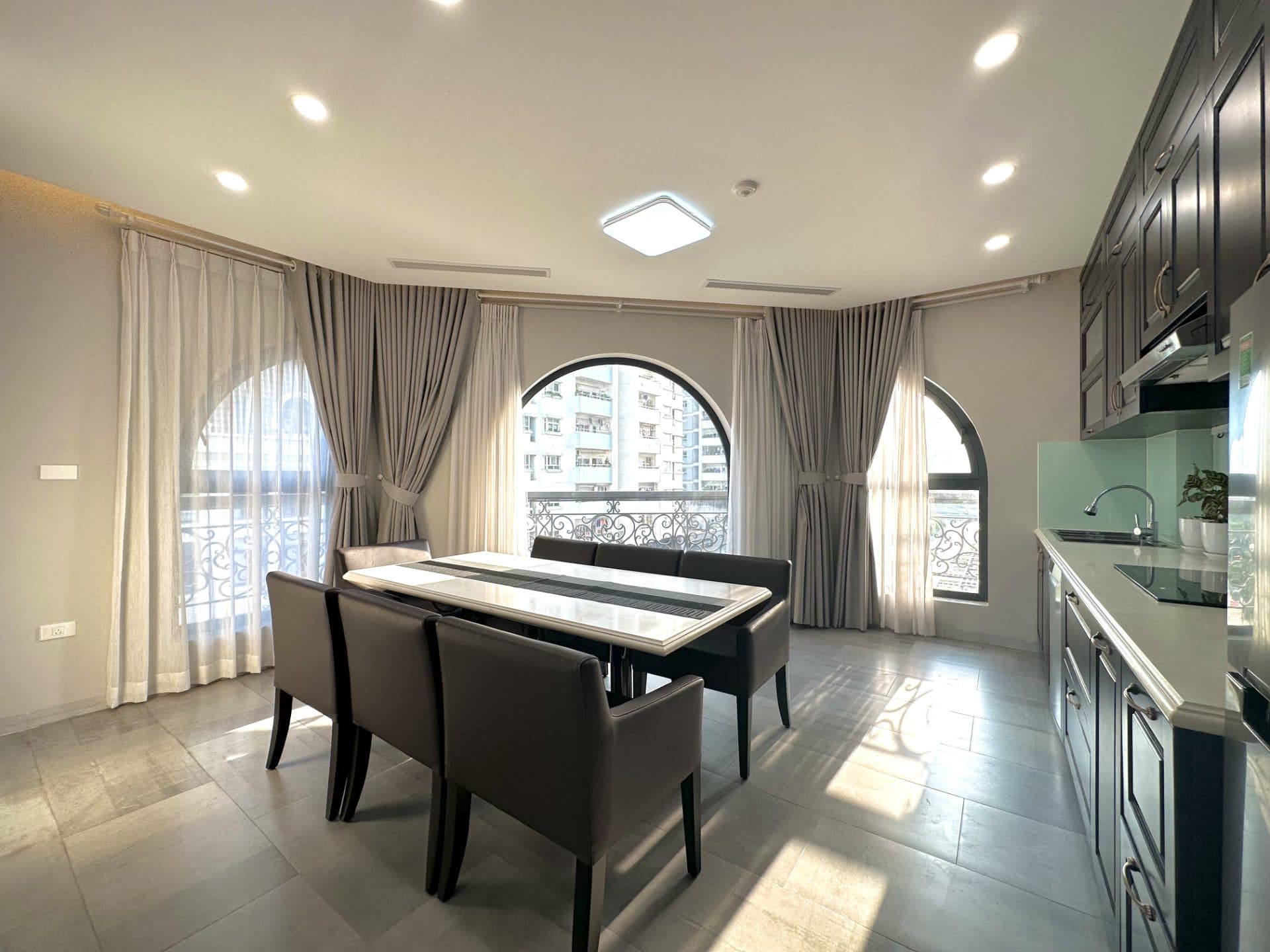 Modern 3 Bedroom Apartment in Star Lake 2