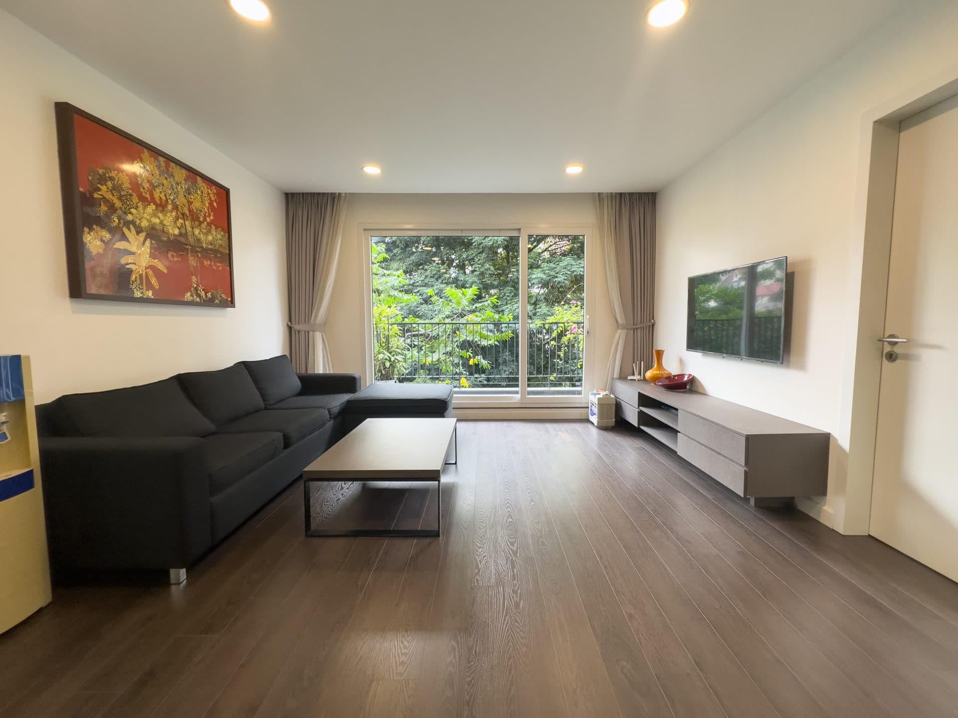Balcony 2-Bed Apartment for Rent in West Lake, Hanoi 2