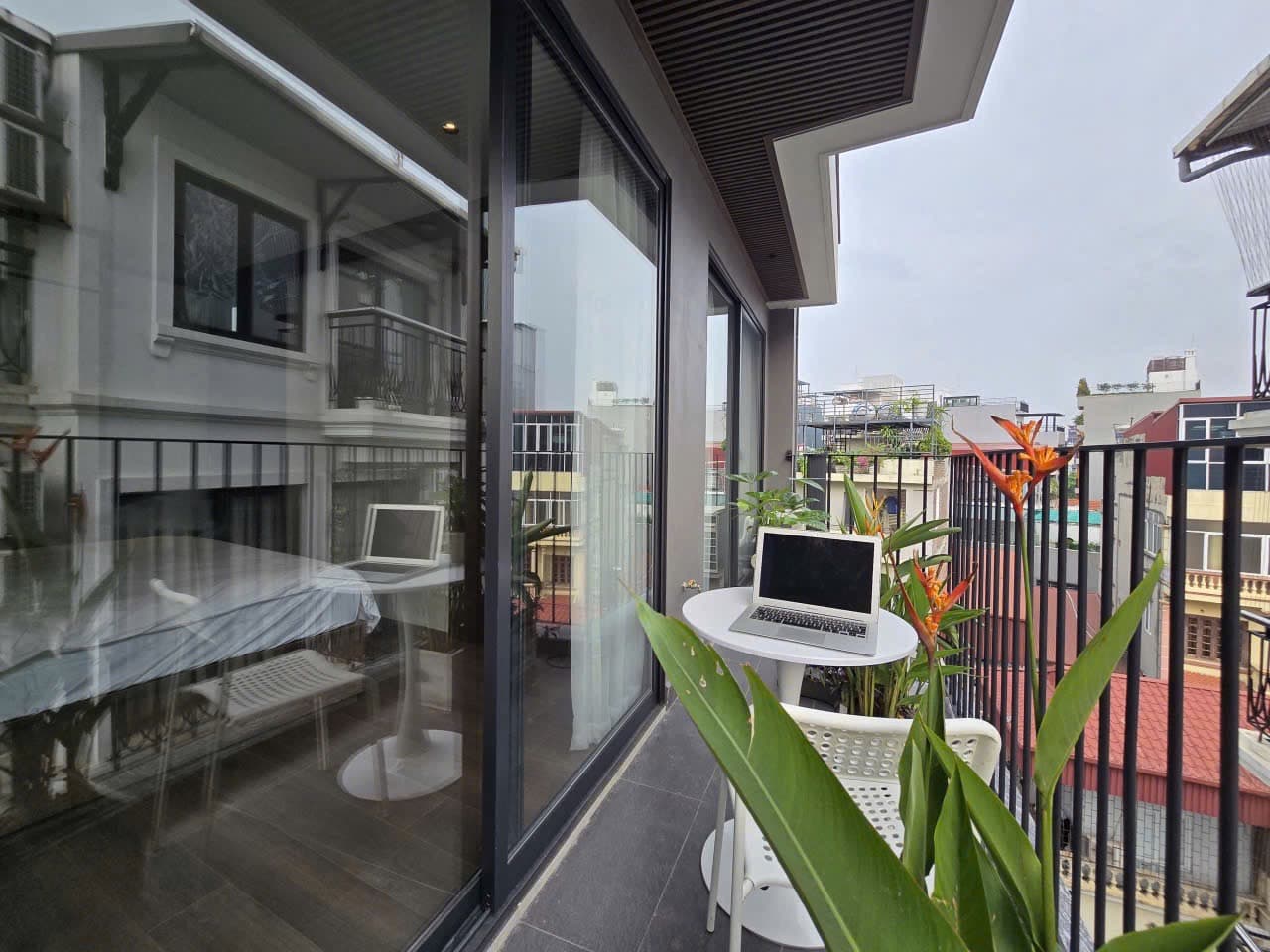 Balcony 1-Bed Apartment for Rent in West Lake, Hanoi 2