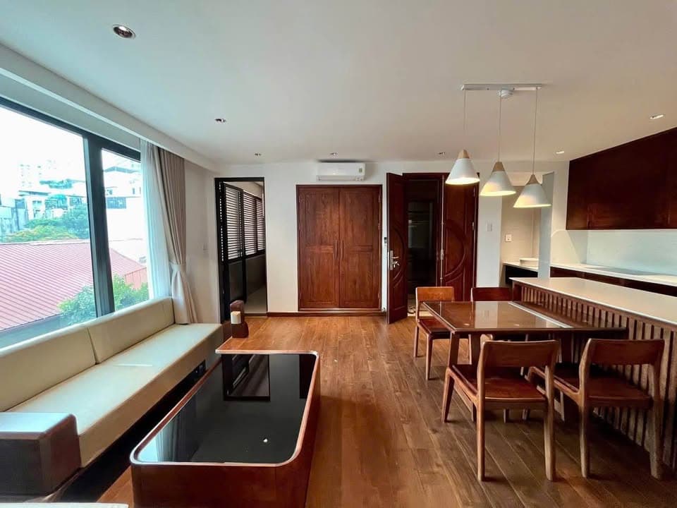 Lake View 2-Bed Apartment for Rent in Ba Dinh, Hanoi 2