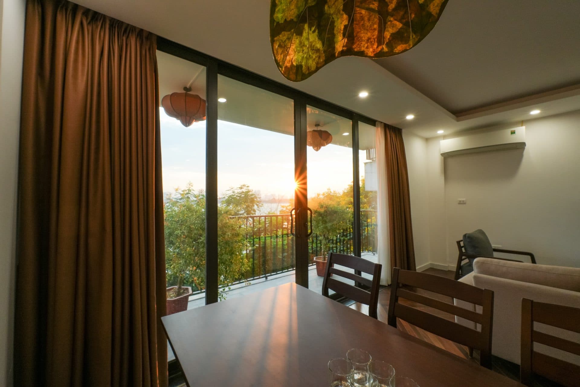 Lake View 3-Bed Apartment for Rent in West Lake, Hanoi 2