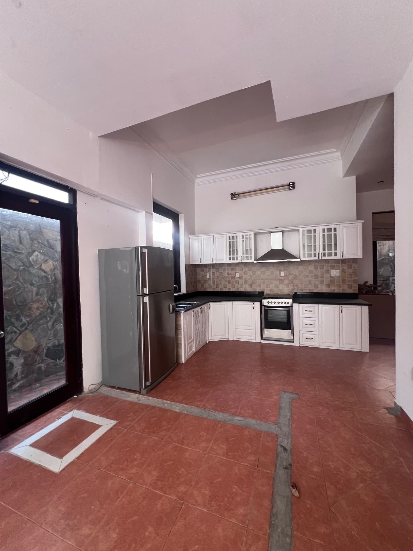 Balcony 4-Bed Villa for Rent in Quận 2, Ho Chi Minh City 3