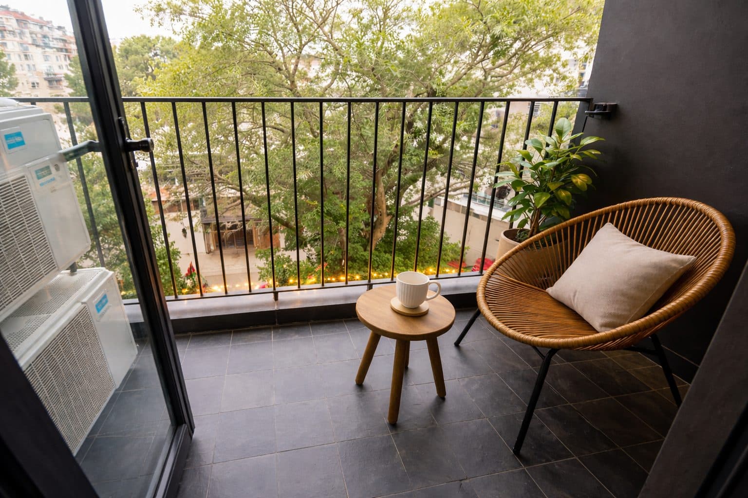 Lake View 2-Bed Apartment for Rent in West Lake, Hanoi 3