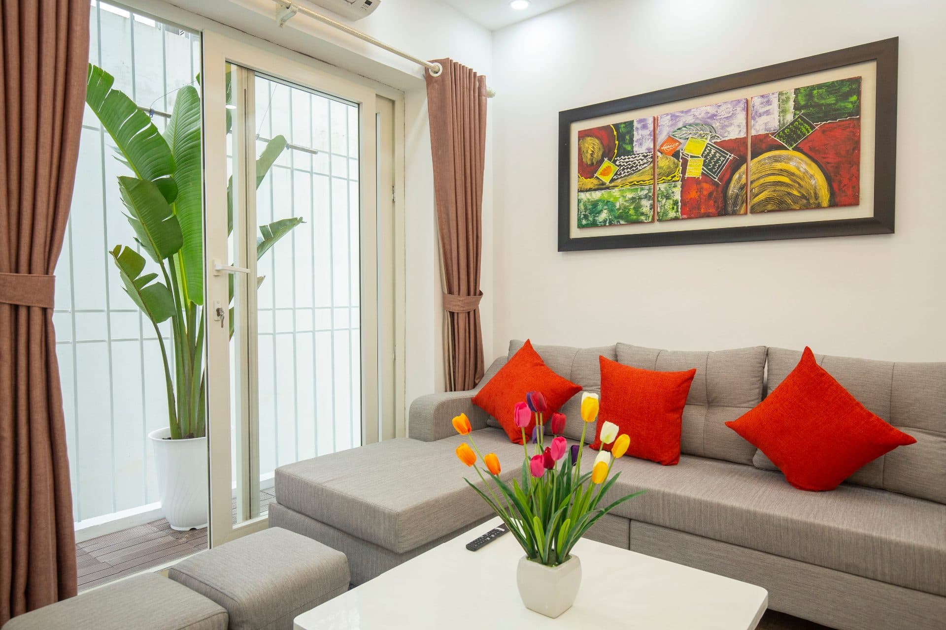 Balcony 2-Bed Apartment for Rent in Ba Dinh, Hanoi 3