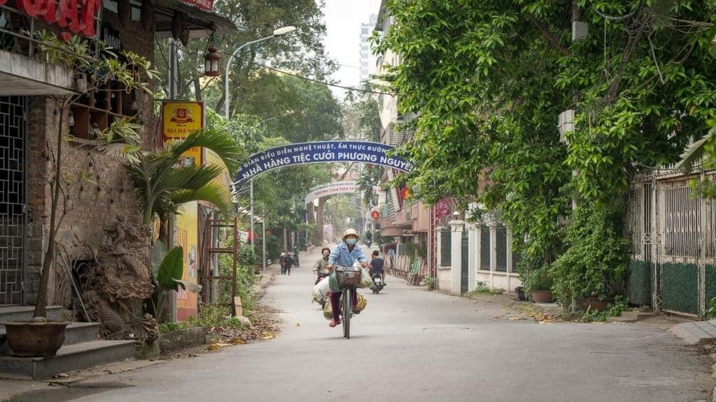 tô ngọc vân tây hồ, Discovering To Ngoc Van Street: Why It’s a Popular Choice for Expats in Tay Ho, Hanoi