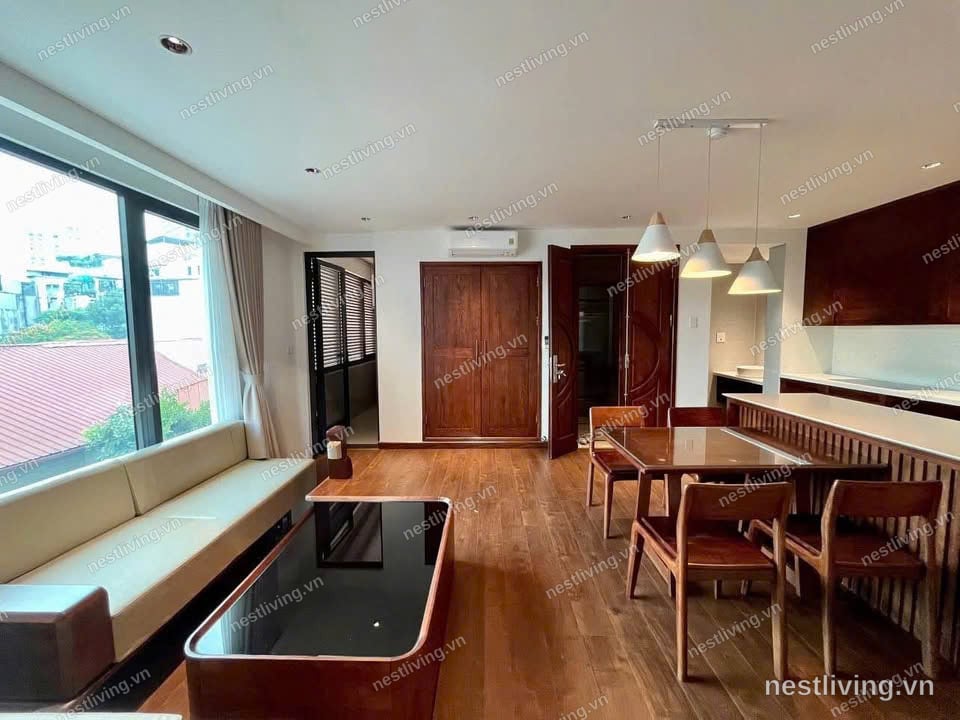 Balcony 2-Bed Apartment for Rent in Ba Dinh, Hanoi