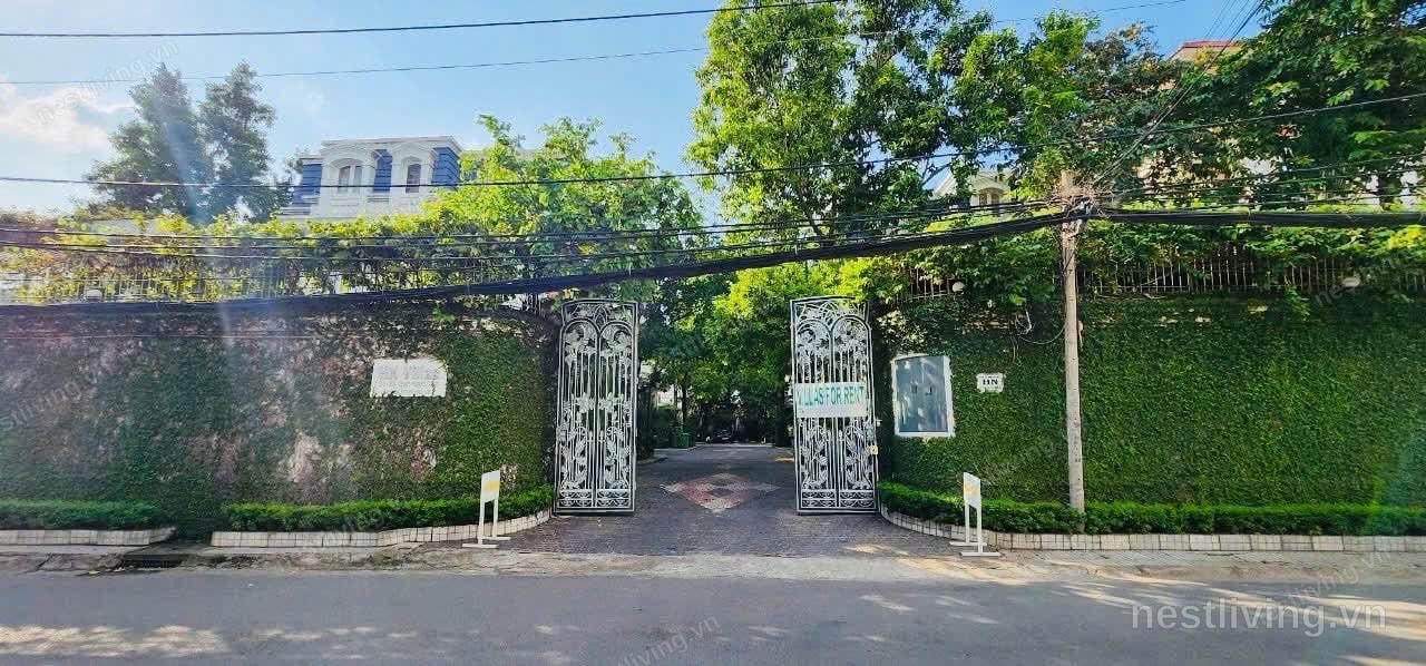 Balcony 4-Bed Villa for Rent in Quận 2, Ho Chi Minh City