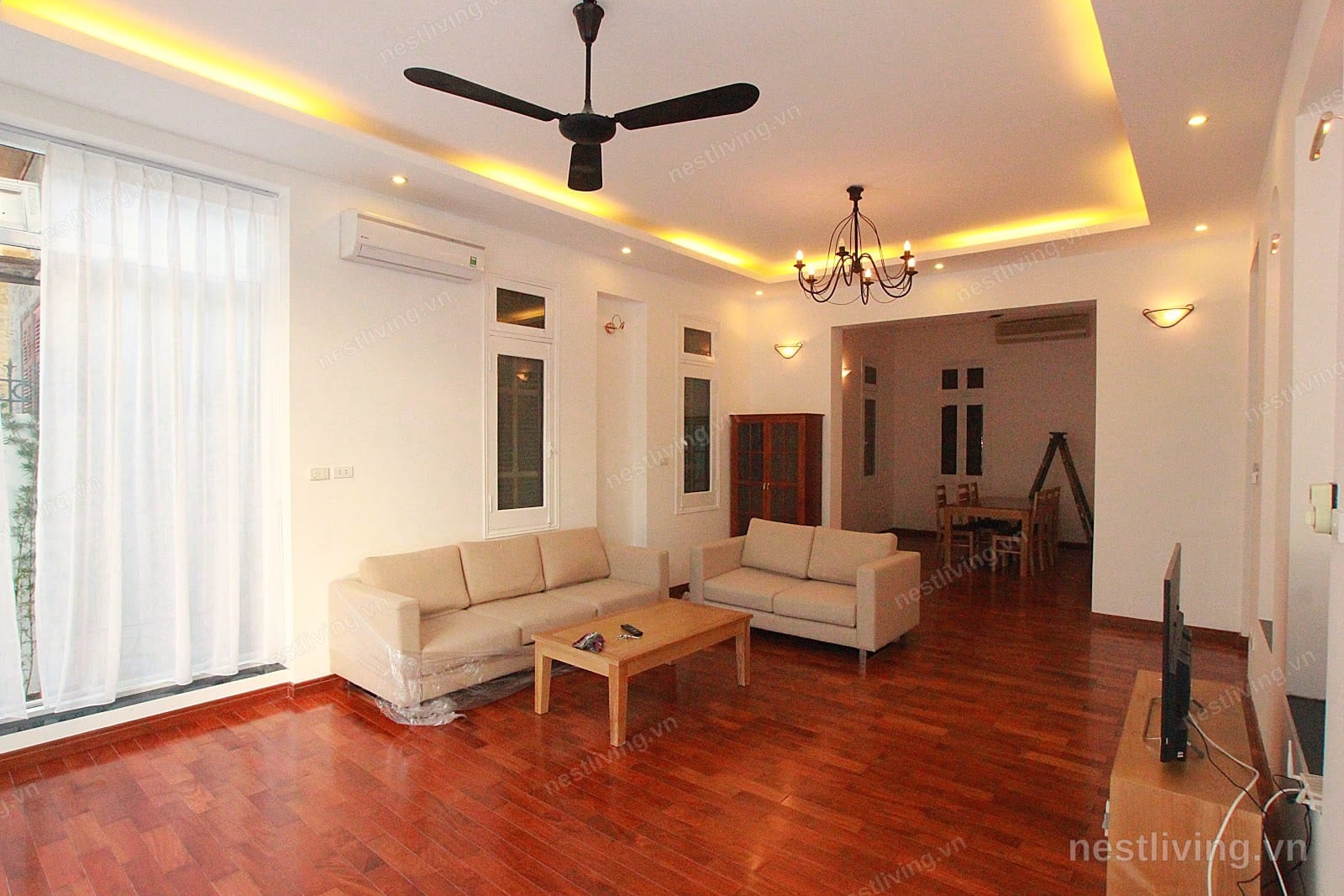 Balcony 4-Bed House for Rent in West Lake, Hanoi