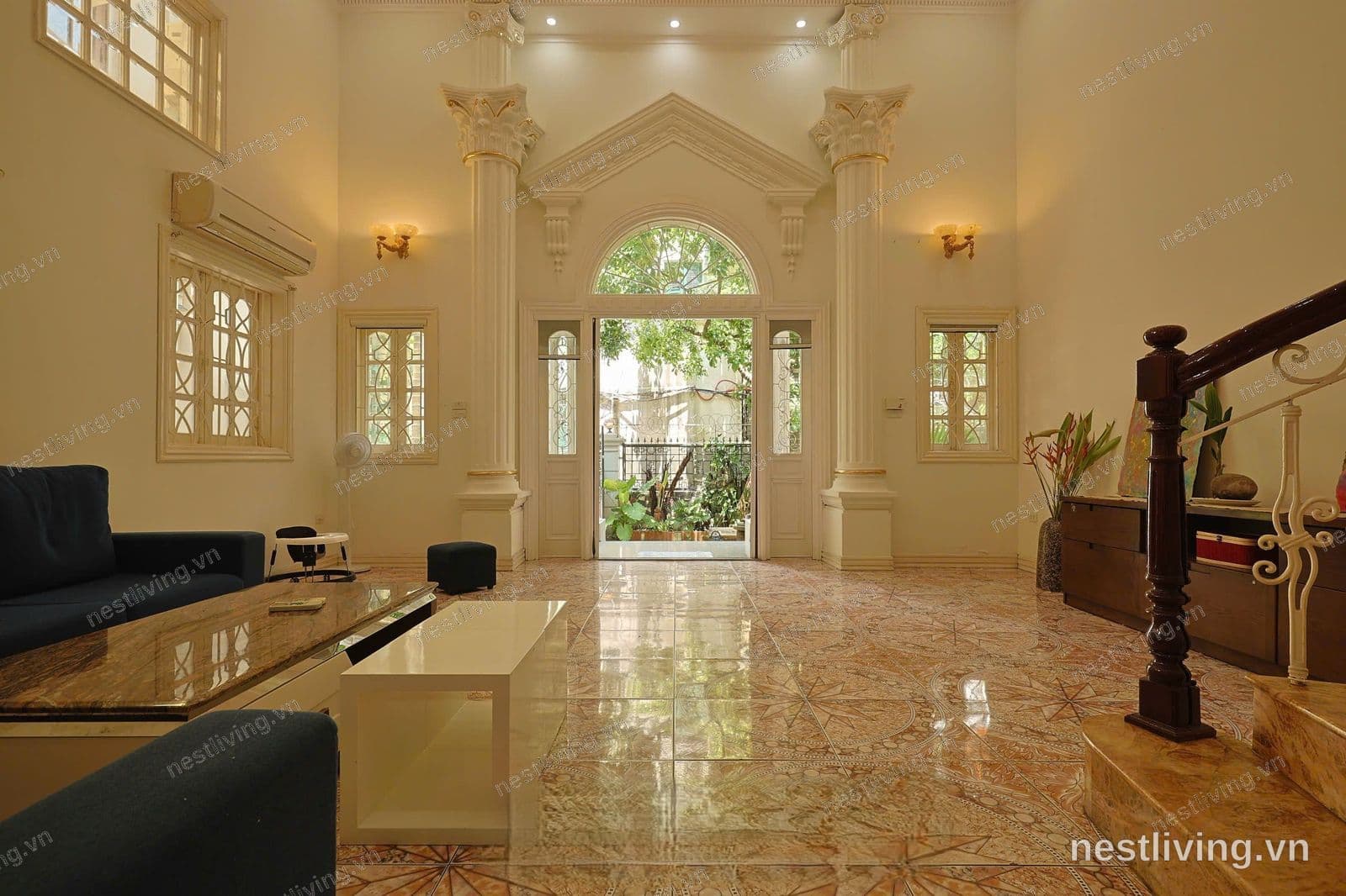 Balcony 6-Bed House for Rent in West Lake, Hanoi