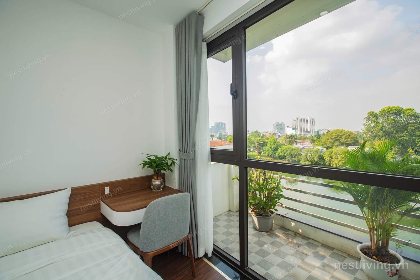 Lake View 2-Bed Apartment for Rent in West Lake, Hanoi