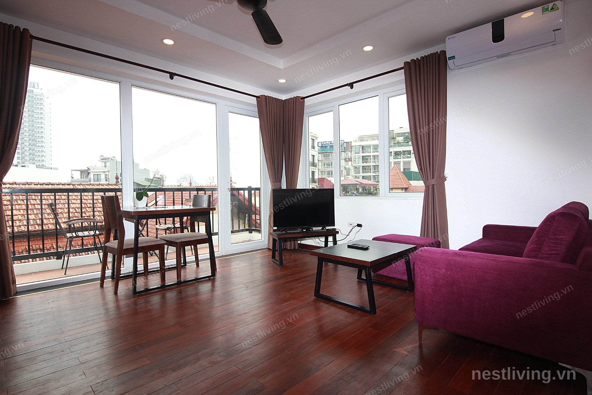 Balcony 1-Bed Apartment for Rent in West Lake, Hanoi