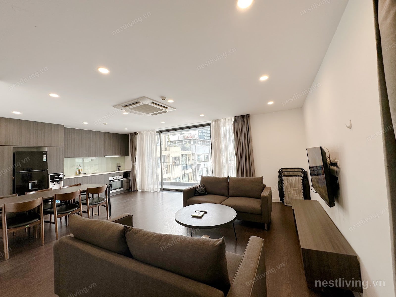 Balcony 2-Bed Apartment for Rent in West Lake, Hanoi