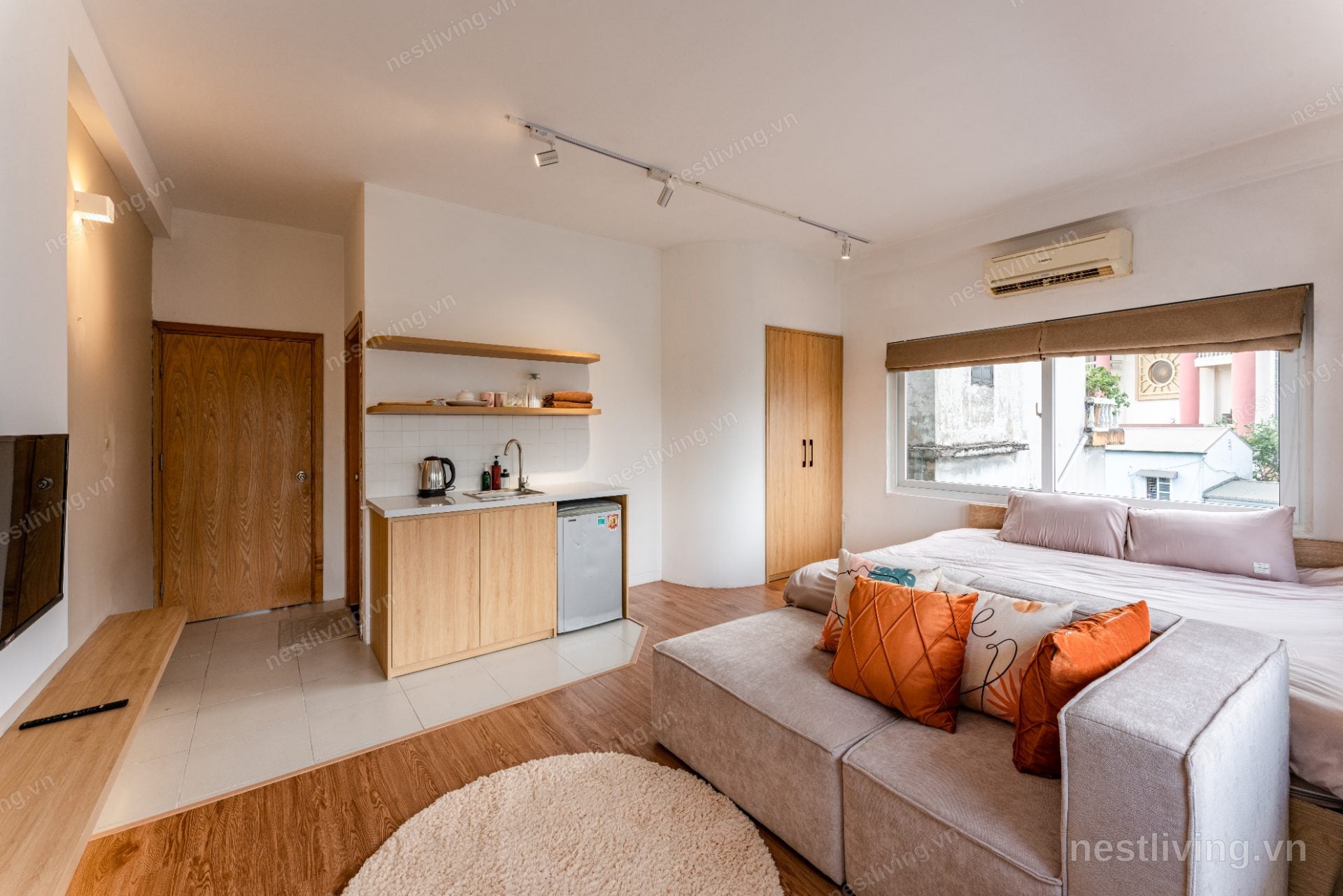 Balcony Studio for Rent in West Lake, Hanoi