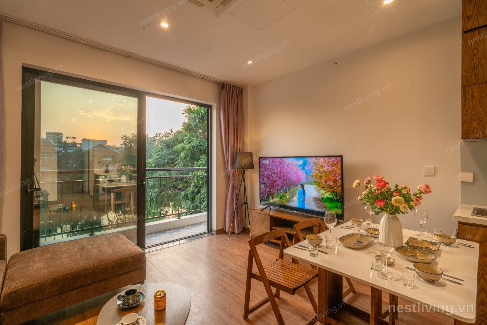 Lake View 1-Bed Apartment for Rent in West Lake, Hanoi