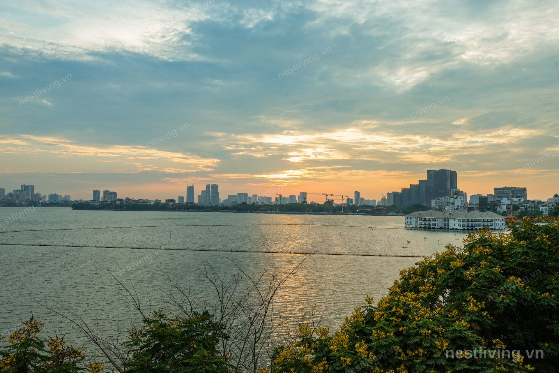 3-Bed Apartment with Lake View for Rent in West Lake, Hanoi