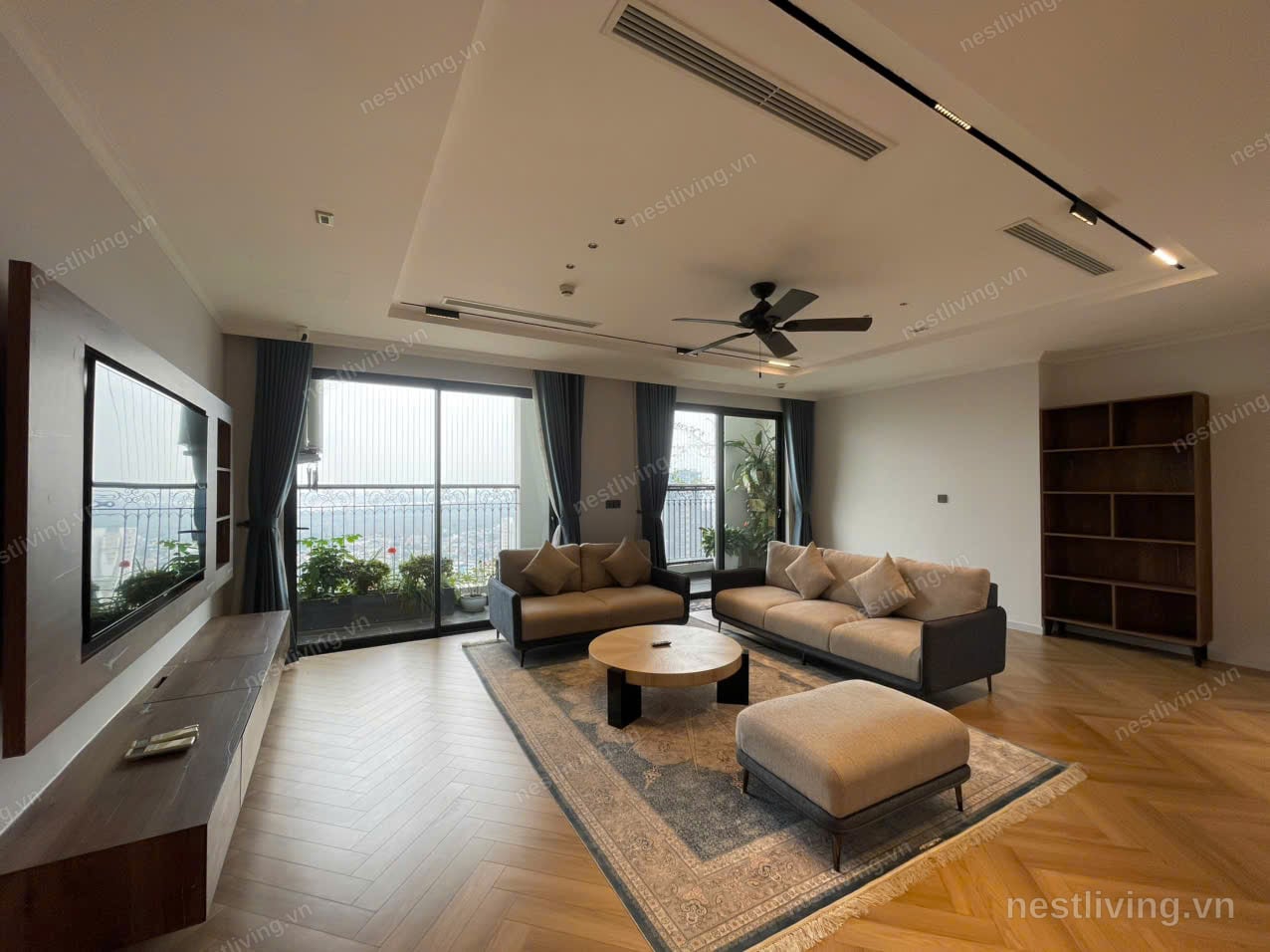 4-Bed Apartment with Balcony for Rent in West Lake, Hanoi
