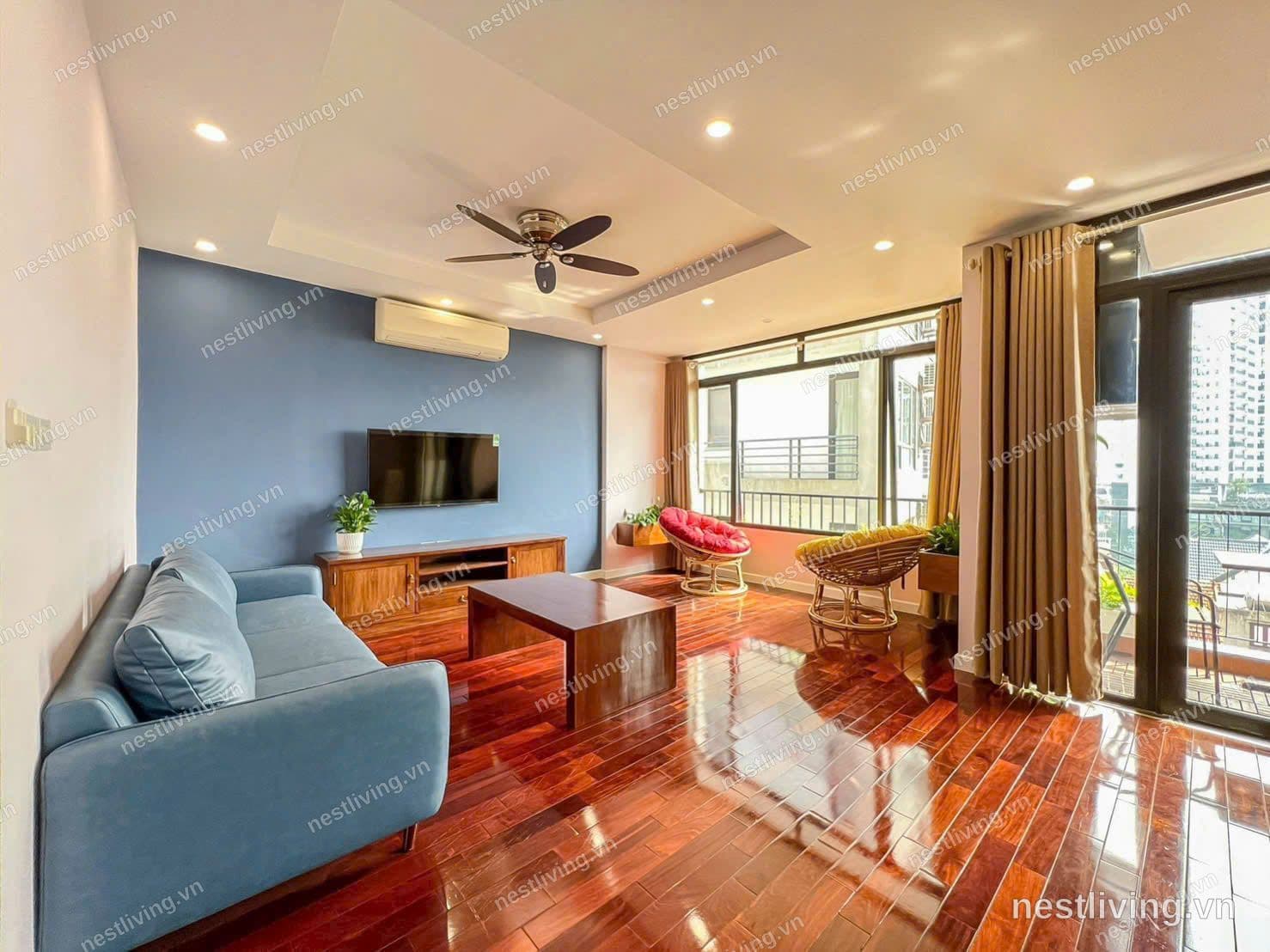 Balcony 3-Bed Apartment for Rent in West Lake, Hanoi