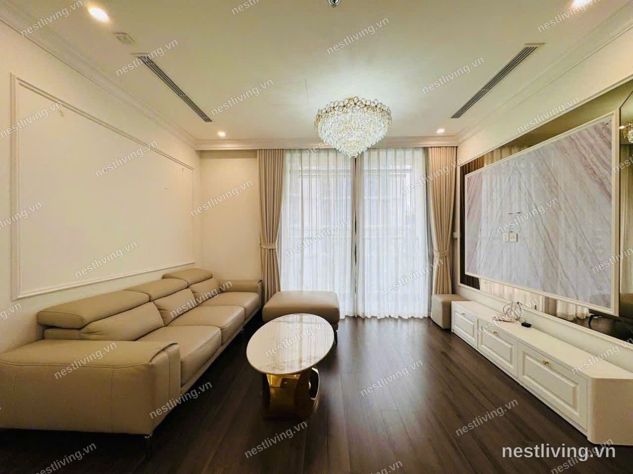 Balcony 3-Bed Apartment for Rent in Long Bien, Hanoi