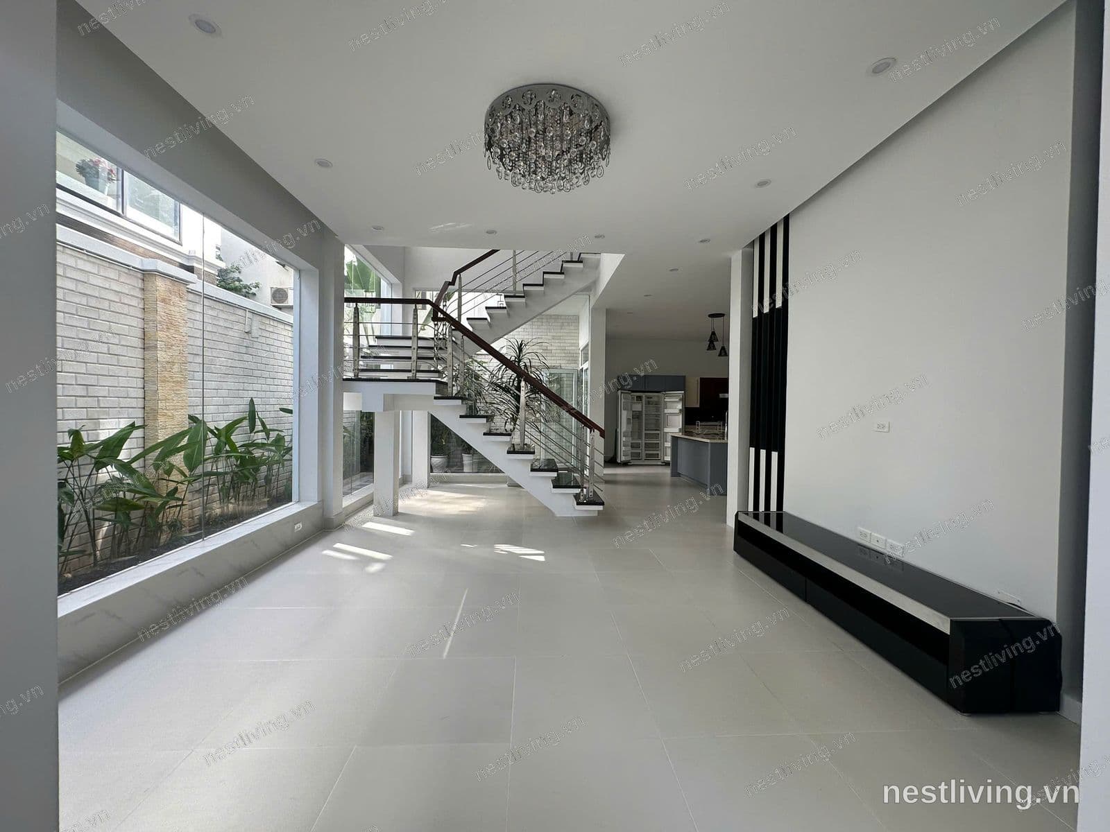 Balcony 3-Bed Villa for Rent in West Lake, Hanoi