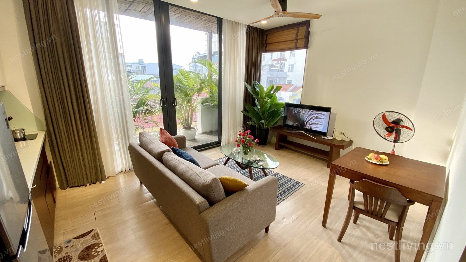 Balcony 1-Bed Apartment for Rent in Ba Dinh, Hanoi