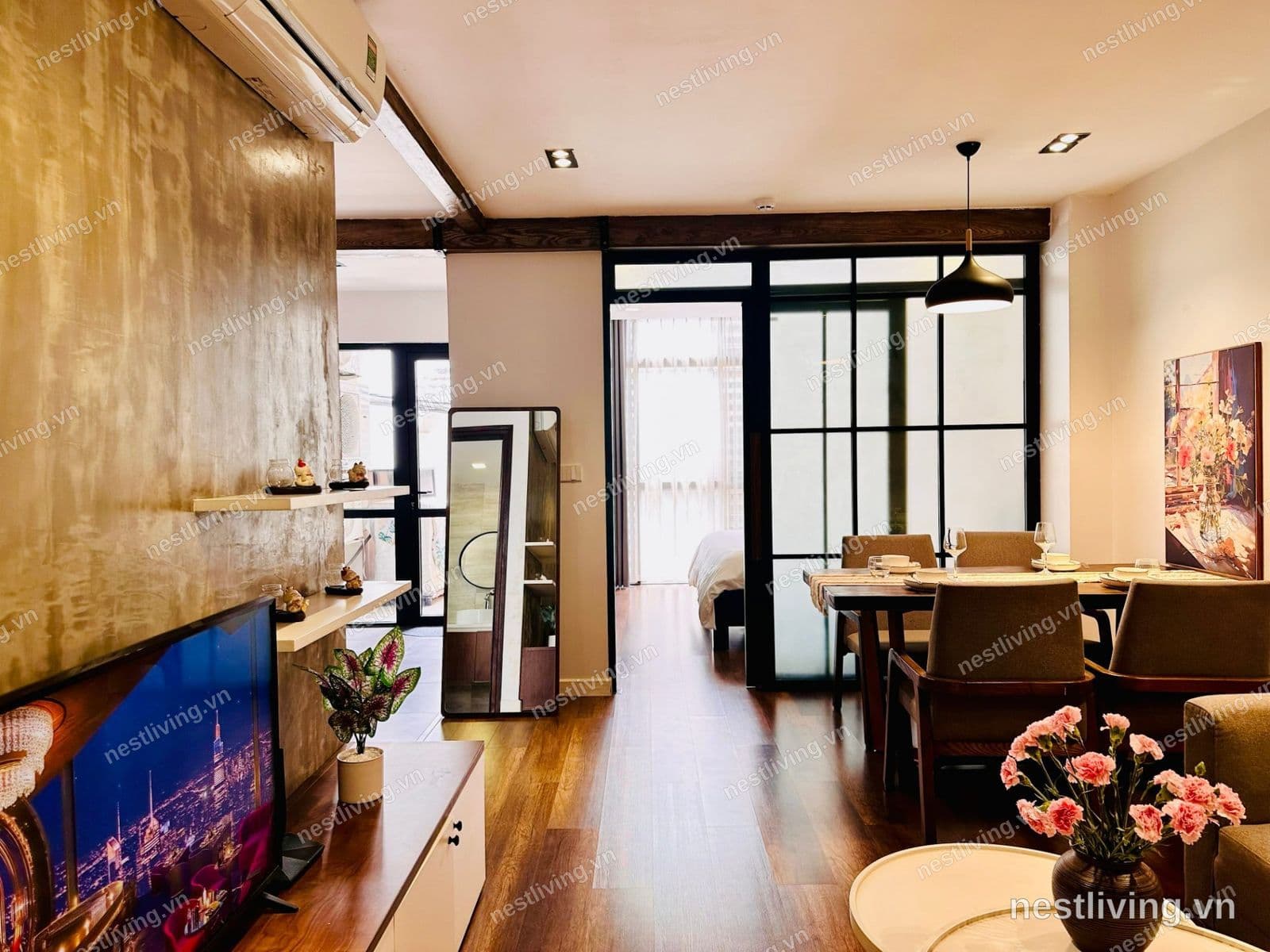 Balcony 1-Bed Apartment for Rent in West Lake, Hanoi