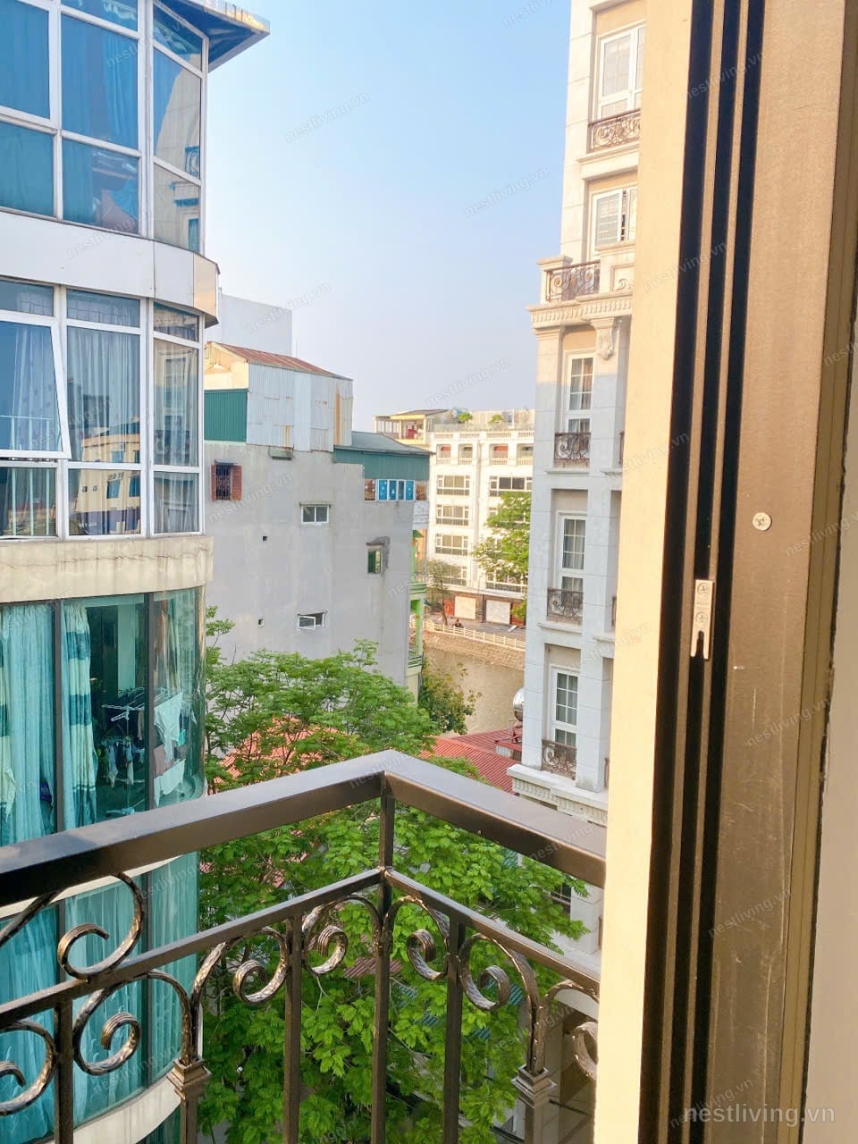 Balcony 1-Bed Apartment for Rent in West Lake, Hanoi