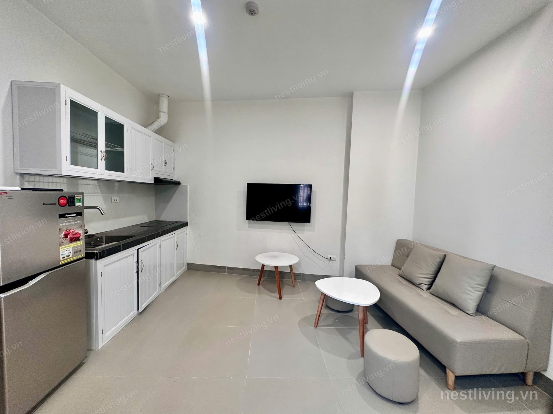 Balcony 1-Bed Apartment for Rent in West Lake, Hanoi
