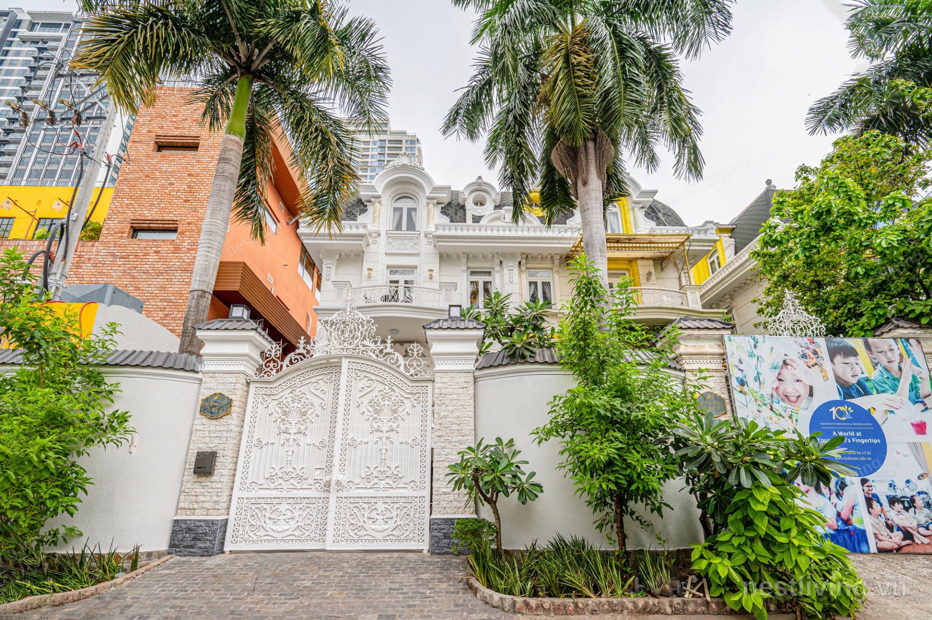 Balcony 4-Bed Villa for Rent in Quận 2, Ho Chi Minh City