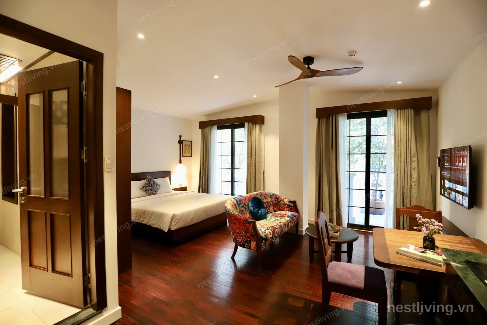 Balcony 1-Bed Apartment for Rent in West Lake, Hanoi