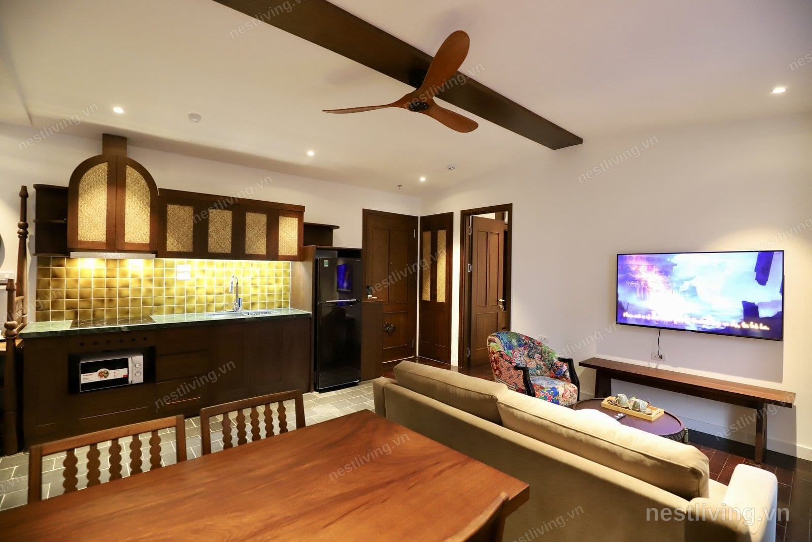Balcony 2-Bed Apartment for Rent in West Lake, Hanoi