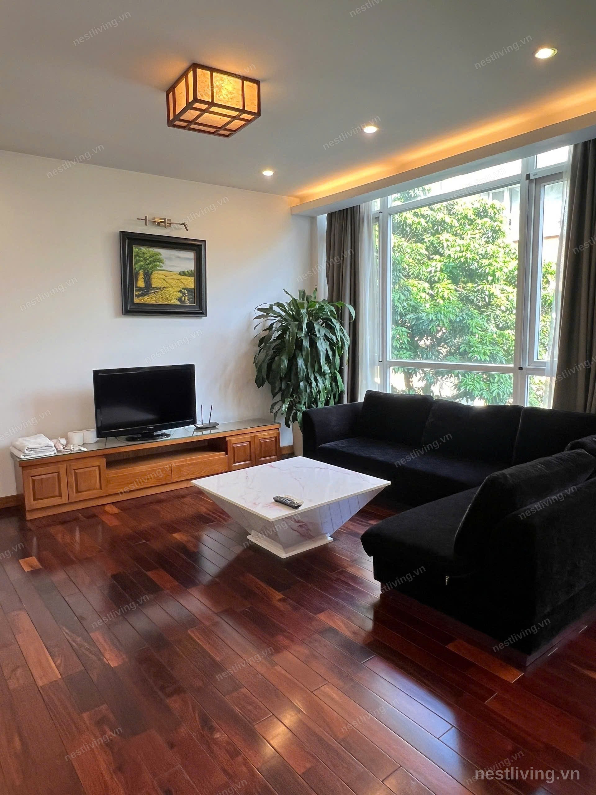 Garden View 2-Bed Apartment for Rent in West Lake, Hanoi